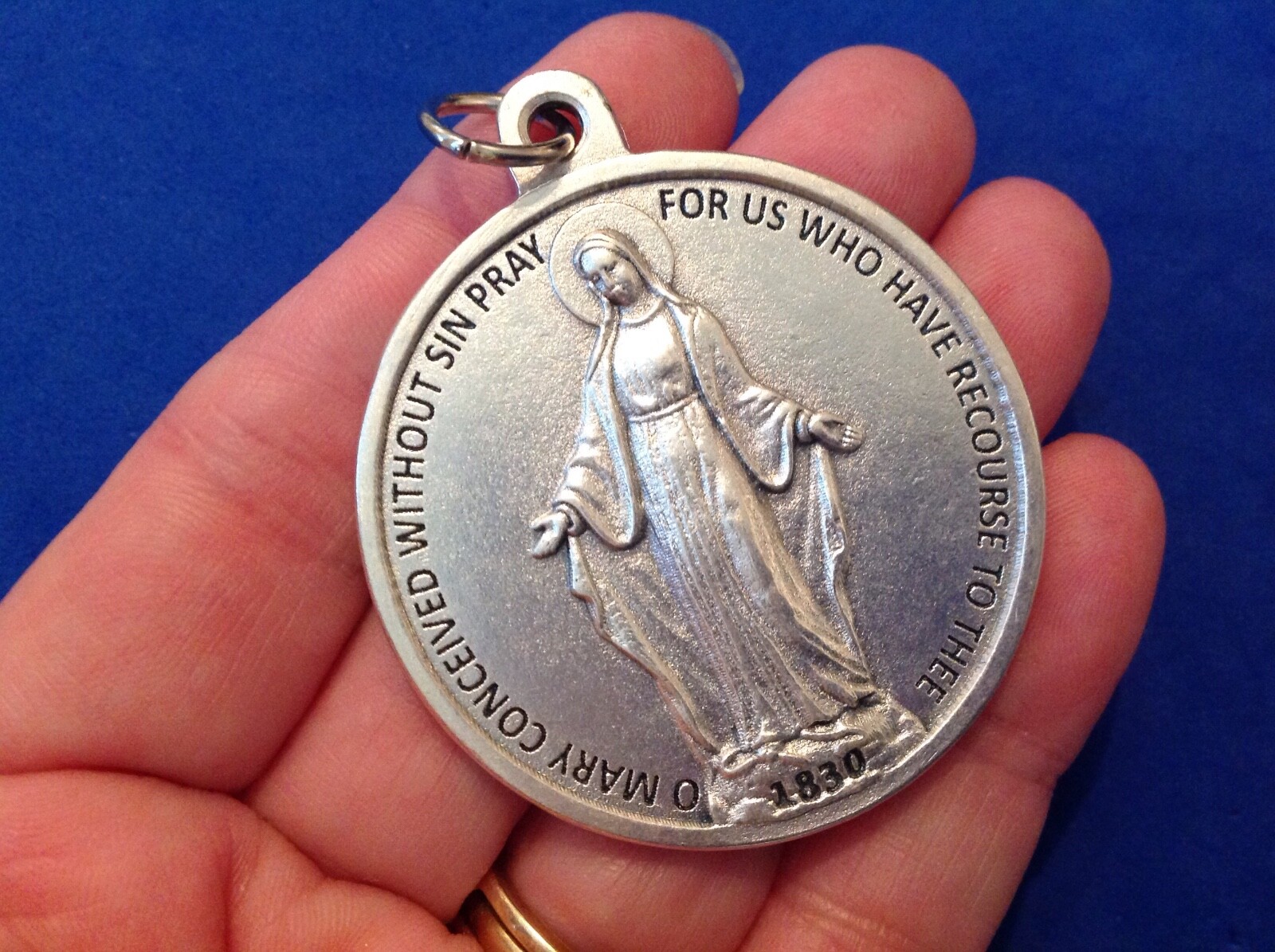 Large VIRGIN MARY MIRACULOUS Devotion Medal 1-3/4″ Saint Medal Italy Twin Hearts