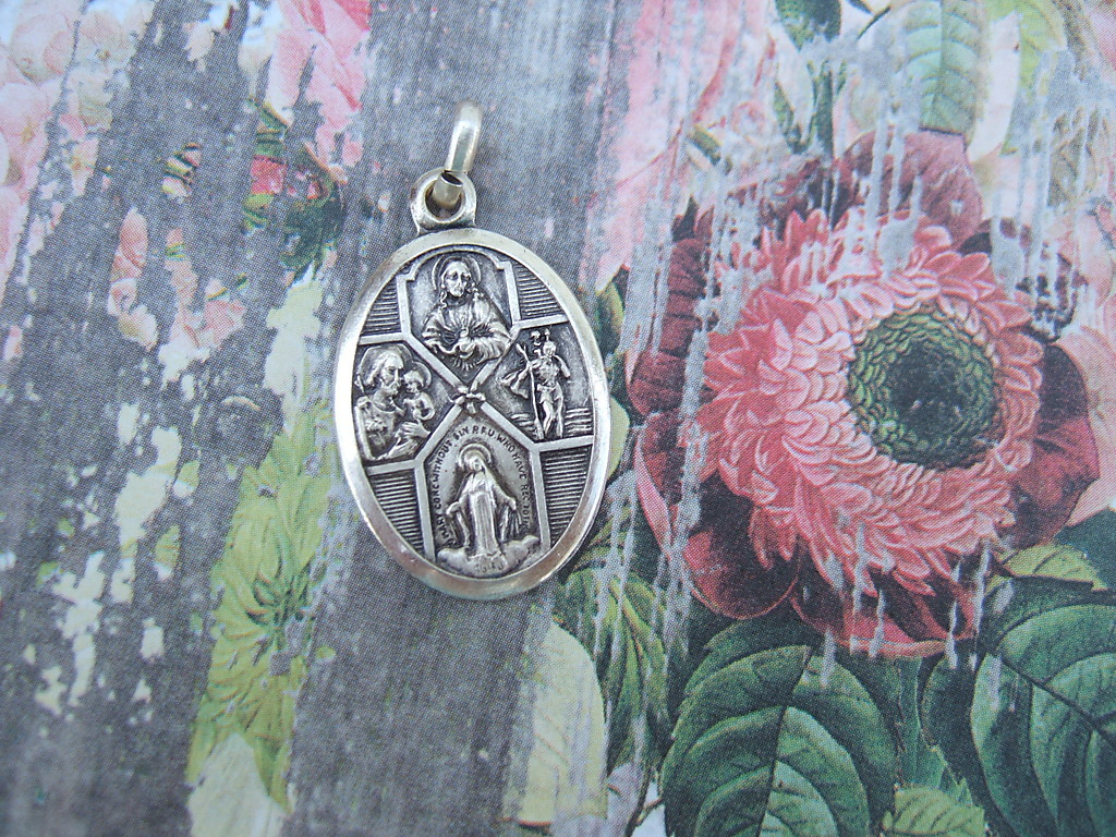 Vintage Catholic Medal 4 way Cruciform 1950’s Multi images: Jesus Mary St.Joseph