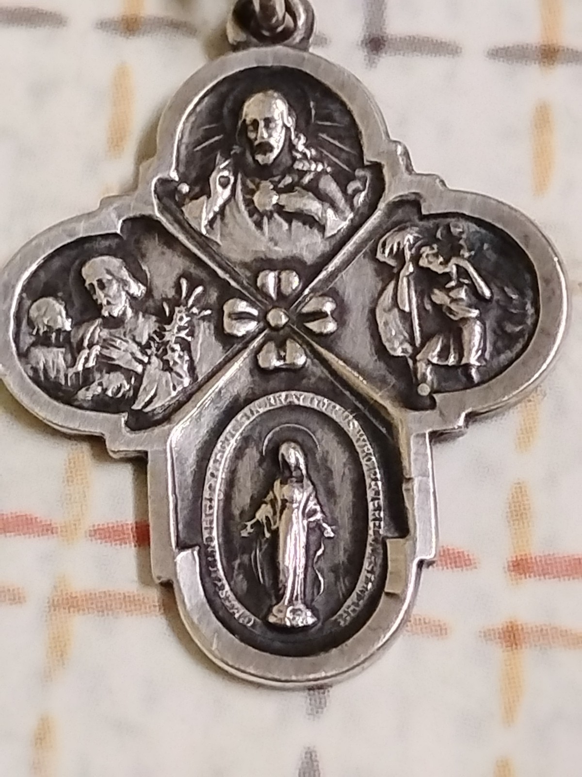 Vint Sterling Silver Multi-Saint Scapular Medal 18″ Neckchain read description