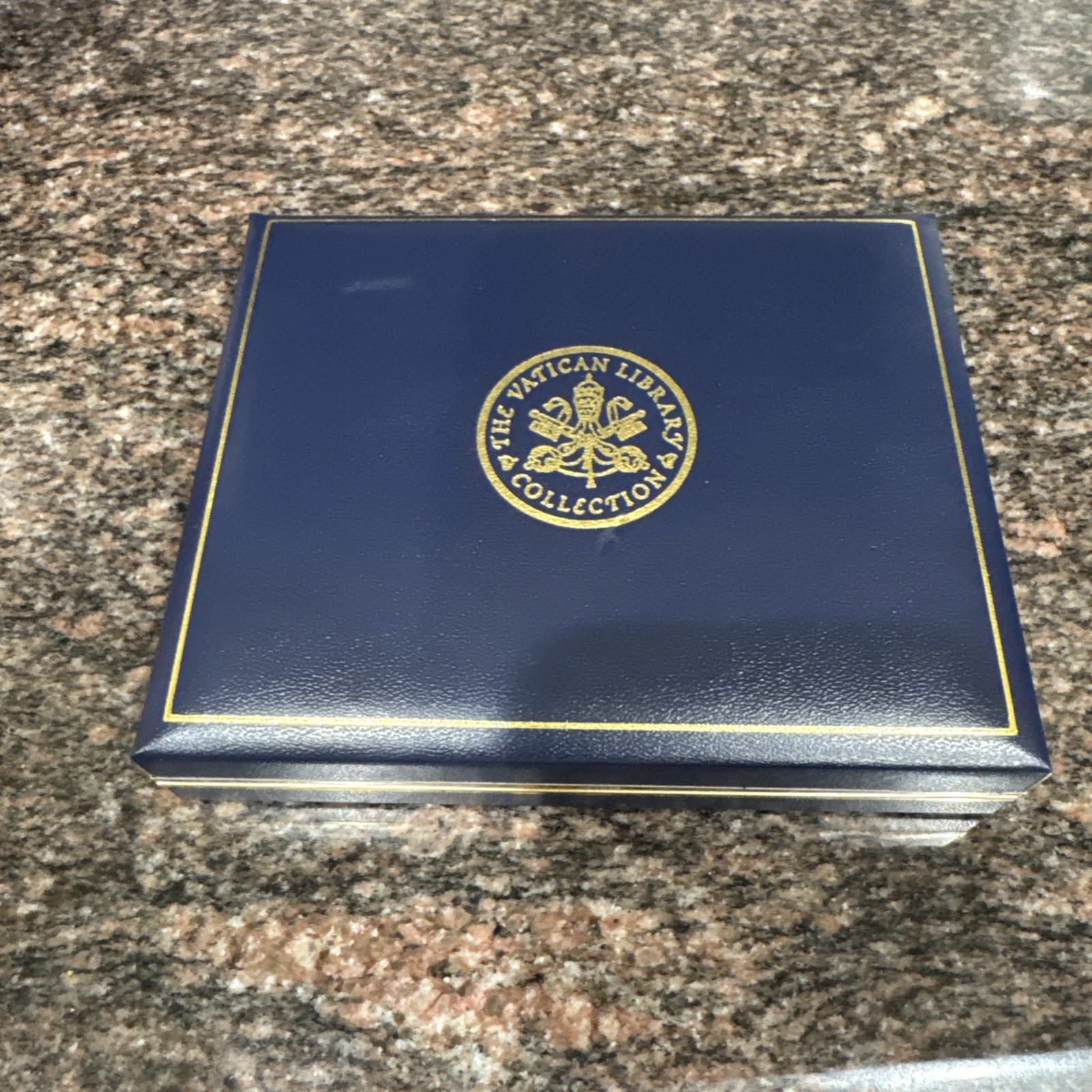 Vatican Collection Limited Edition, 1997 Nativity 14 Karat Gold And Diamond Pin