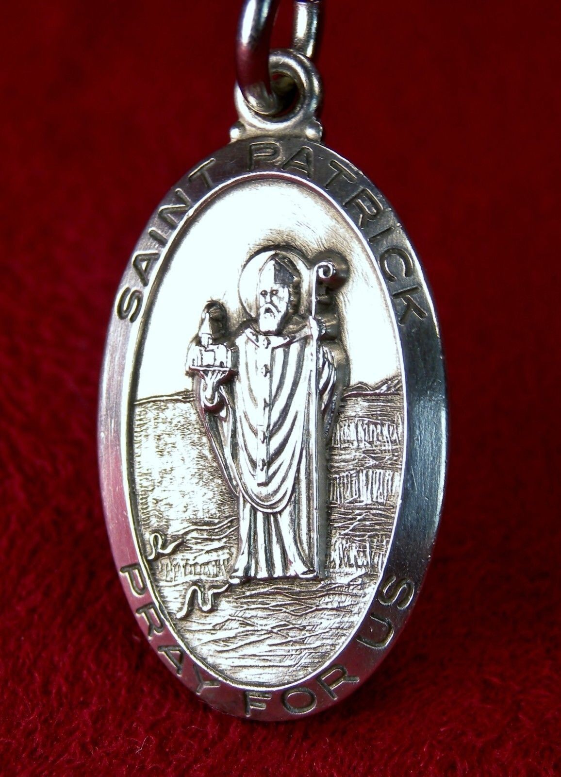 NUN’S VINTAGE SAINT PATRICK’S CATHEDRAL DUBLIN IRELAND PILGRIMAGE CELTIC MEDAL