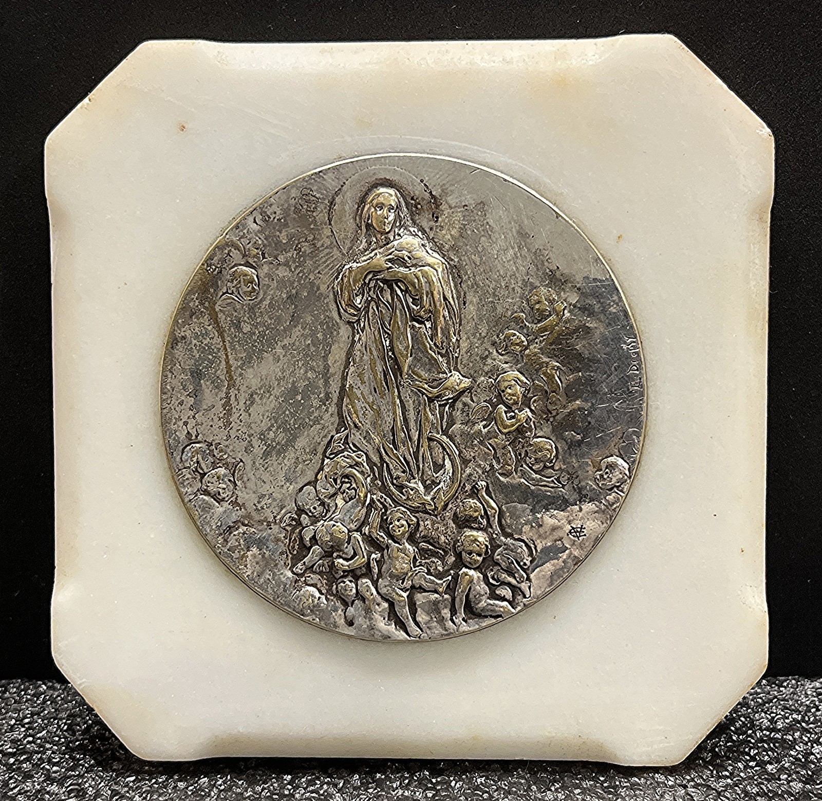 by Dropsy – France 1910´ Miraculous Virgin Mary and cherubs stand desk, marble