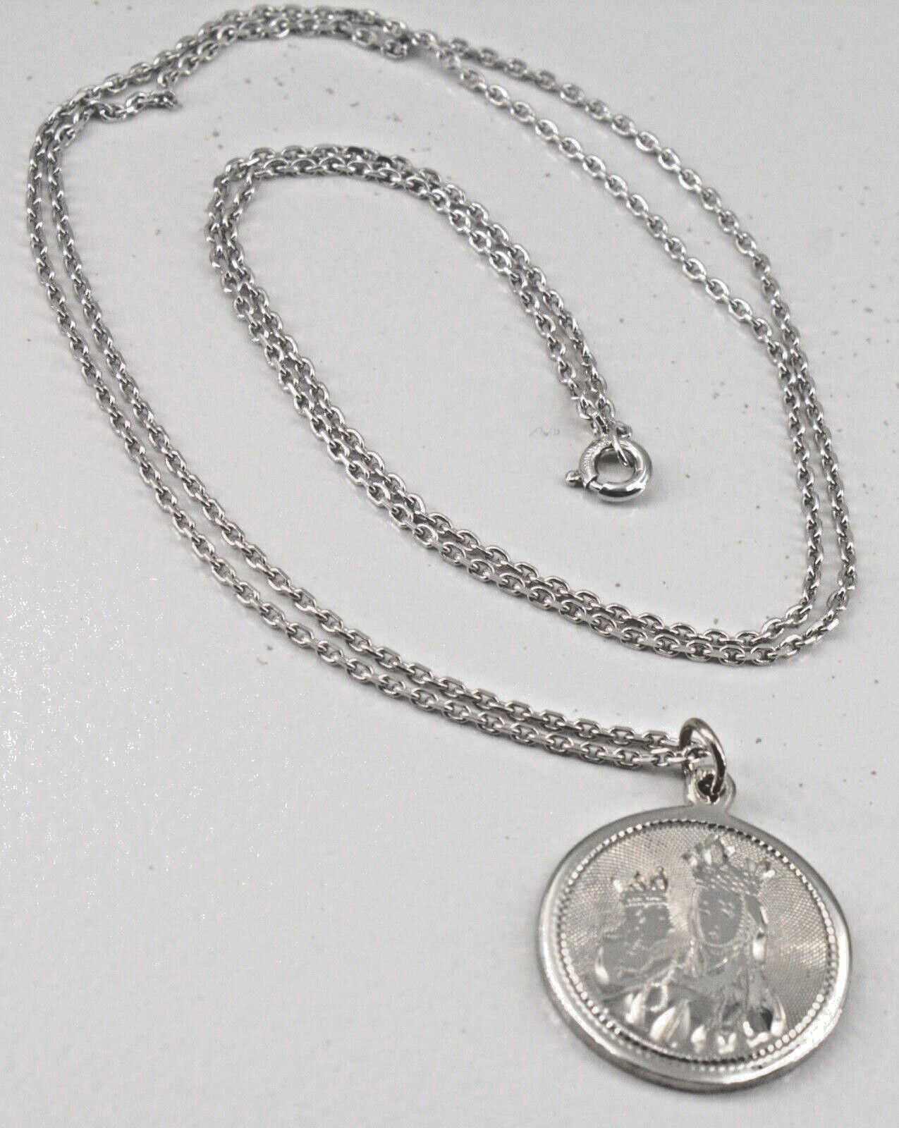 Sterling Silver Round Medal Our Lady of Mt Carmel Oval Link Chain Necklace 24″