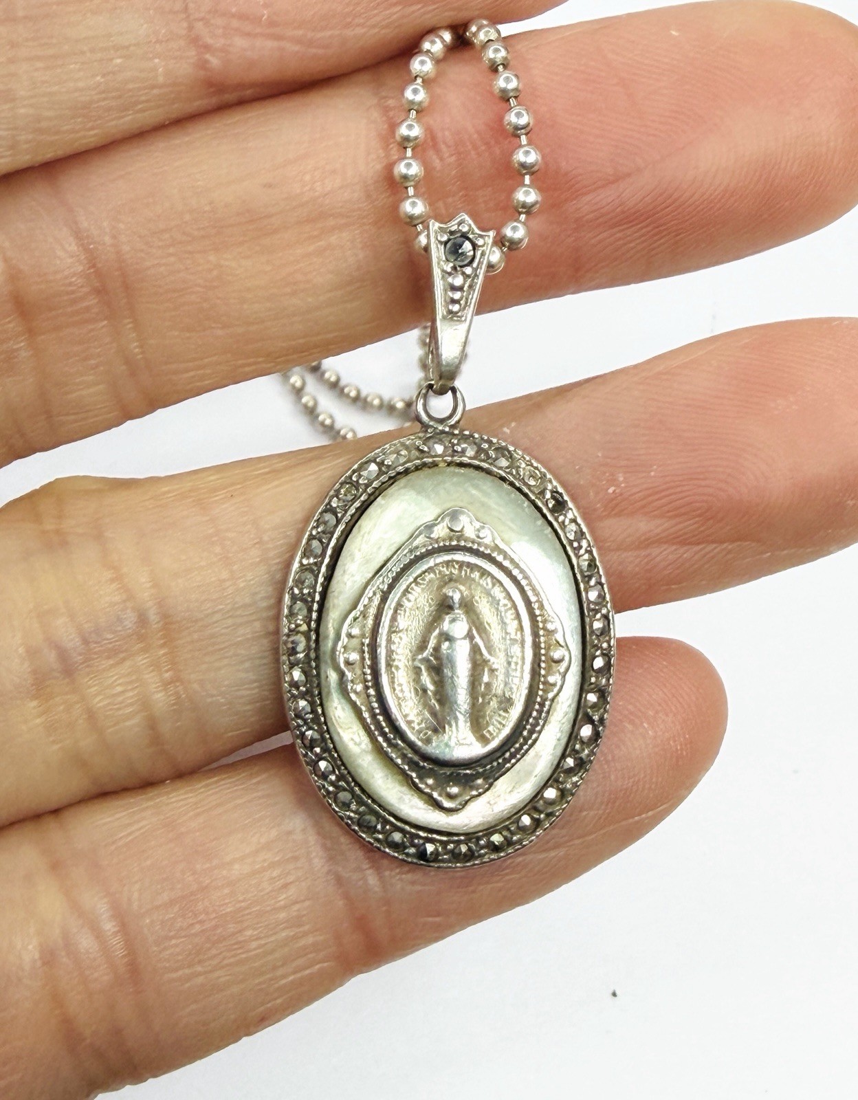 VTG 925 Sterling Silver MOP & Marcasite Catholic Mother Mary Pendant Necklace 17